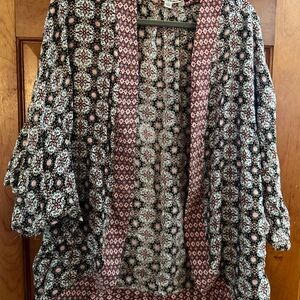 Tantrums Black and White Floral Kimono blouse